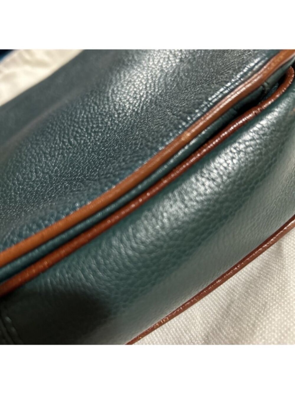 VTG BALLY Green Pebbled Leather Crossbody Bag Gold Logo Made in Italy Dust Bag - Picture 12 of 16